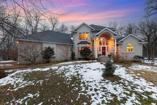 $1,100,000 | 26335 Peach Circle, Excelsior, MN 55331