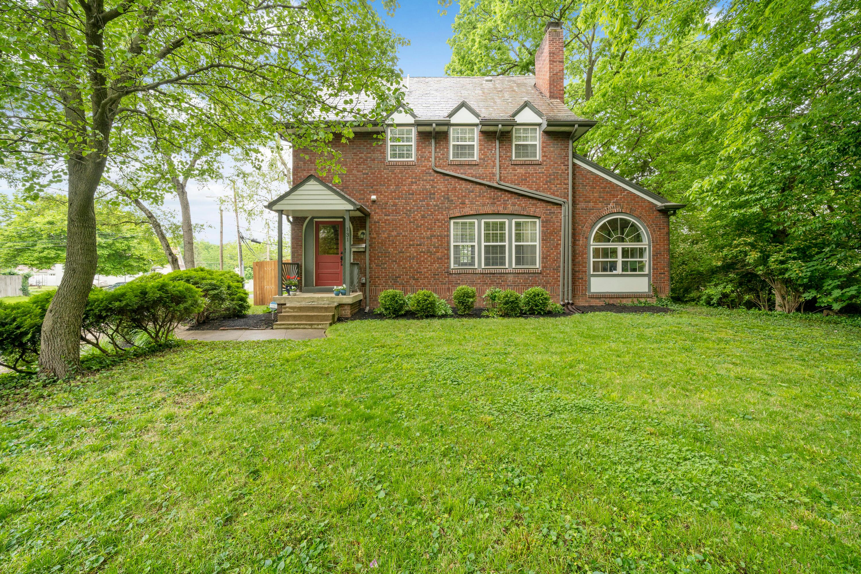 131 North Nelson Road Columbus, OH 43219 - Photo 3 of 70 4