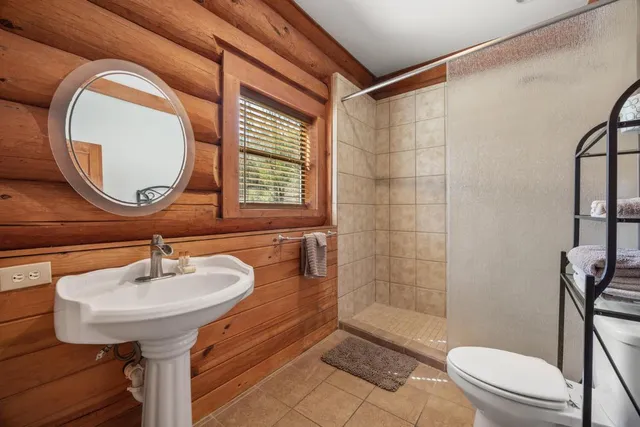 $775,000 | 2550 Fm 2342, Unit HERO'S HIDEAWAY, Burnet, TX 78611