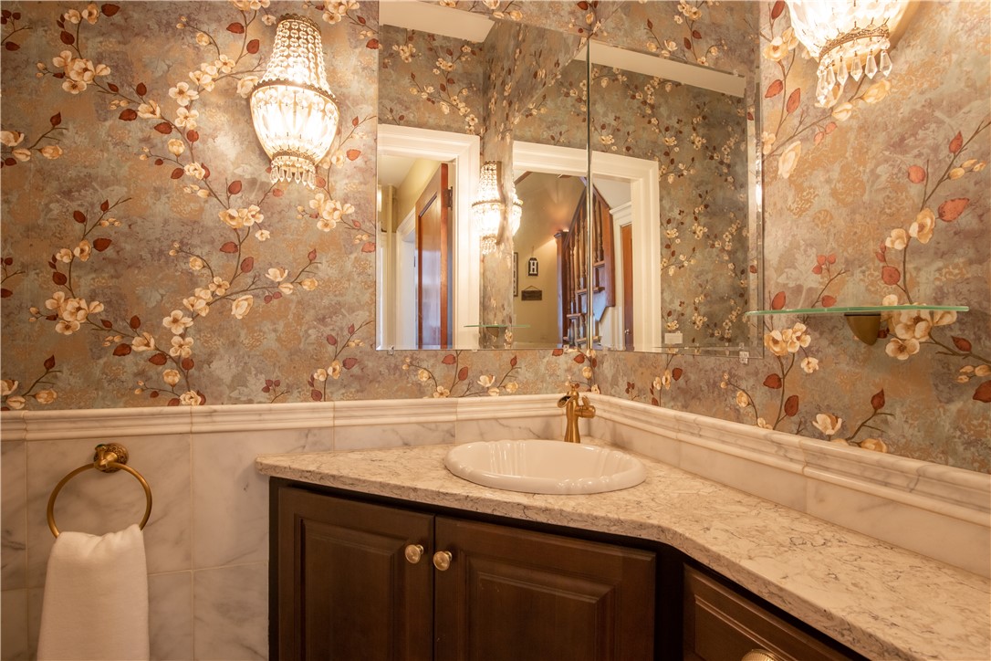 28 West Main Road Middletown, RI 02842 - Photo 21 of 42