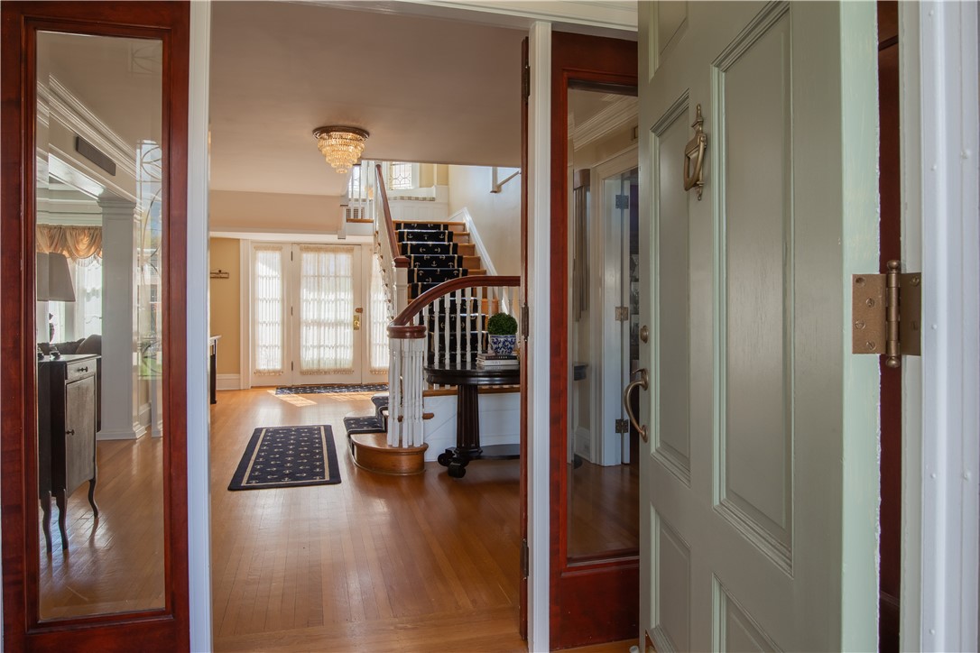 28 West Main Road Middletown, RI 02842 - Photo 5 of 42