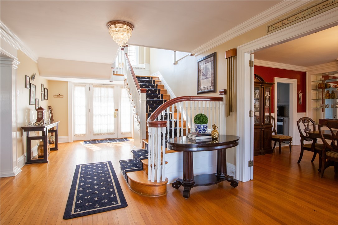 28 West Main Road Middletown, RI 02842 - Photo 6 of 42