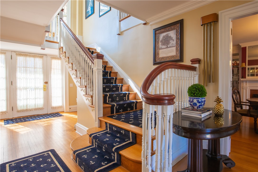 28 West Main Road Middletown, RI 02842 - Photo 7 of 42