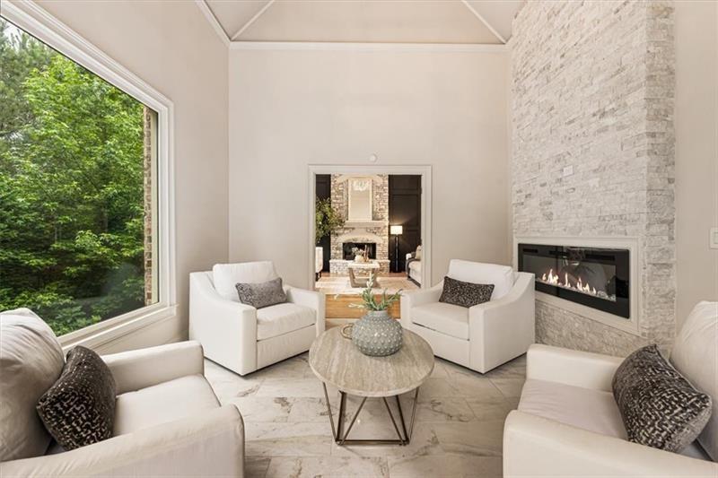 392 Lum Crowe Road Roswell, GA 30075 - Photo 13 of 108 Gallery Image 13