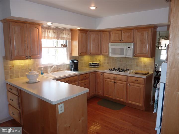 116 Harwicke Road Springfield, PA 19064 - Photo 5 of 12