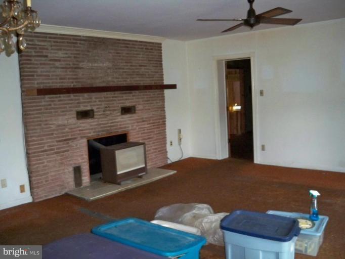1101 Bernoudy Road White Hall, MD 21161 - Photo 11 of 20 Living Room
