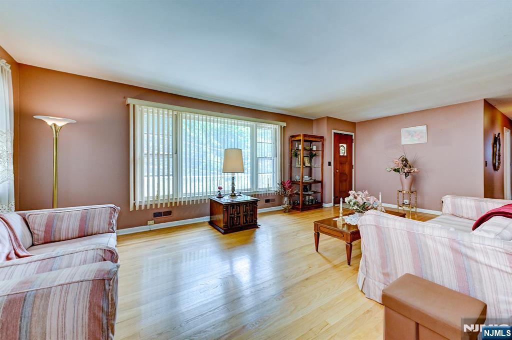 176 Pompton Road Haledon, NJ 07508 - Photo 10 of 35