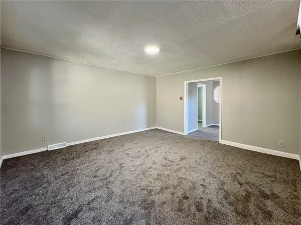 $1,600 | 334 9th Avenue, New Brighton, PA 15066