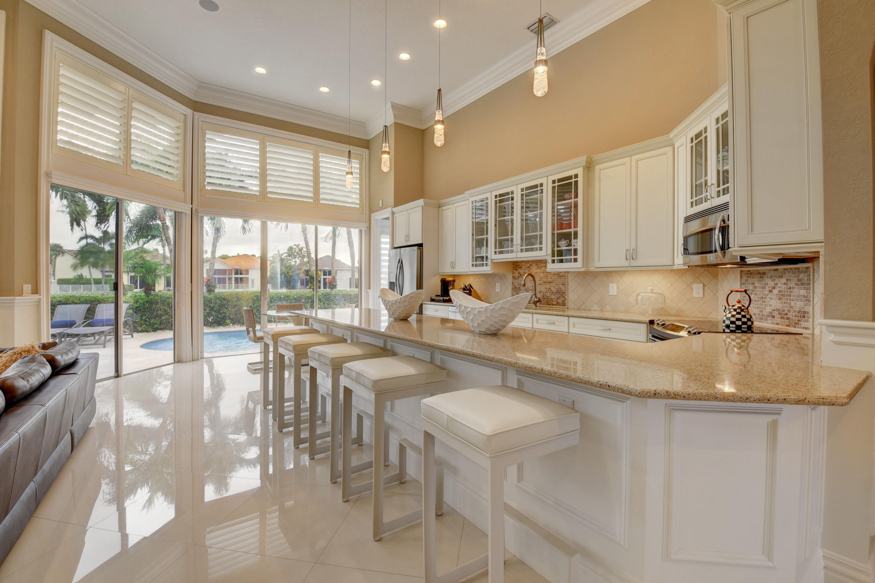5653 Regency Circle East Boca Raton, FL 33496 - Photo 9 of 65 Kitchen