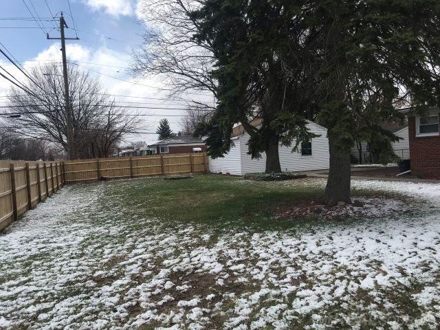 8664 Harding Ave Center Center Line, MI 48015 - Photo 6 of 19