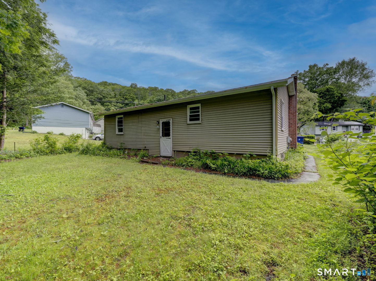 37 Spring View Lane Windham, CT 06226 - Photo 5 of 32