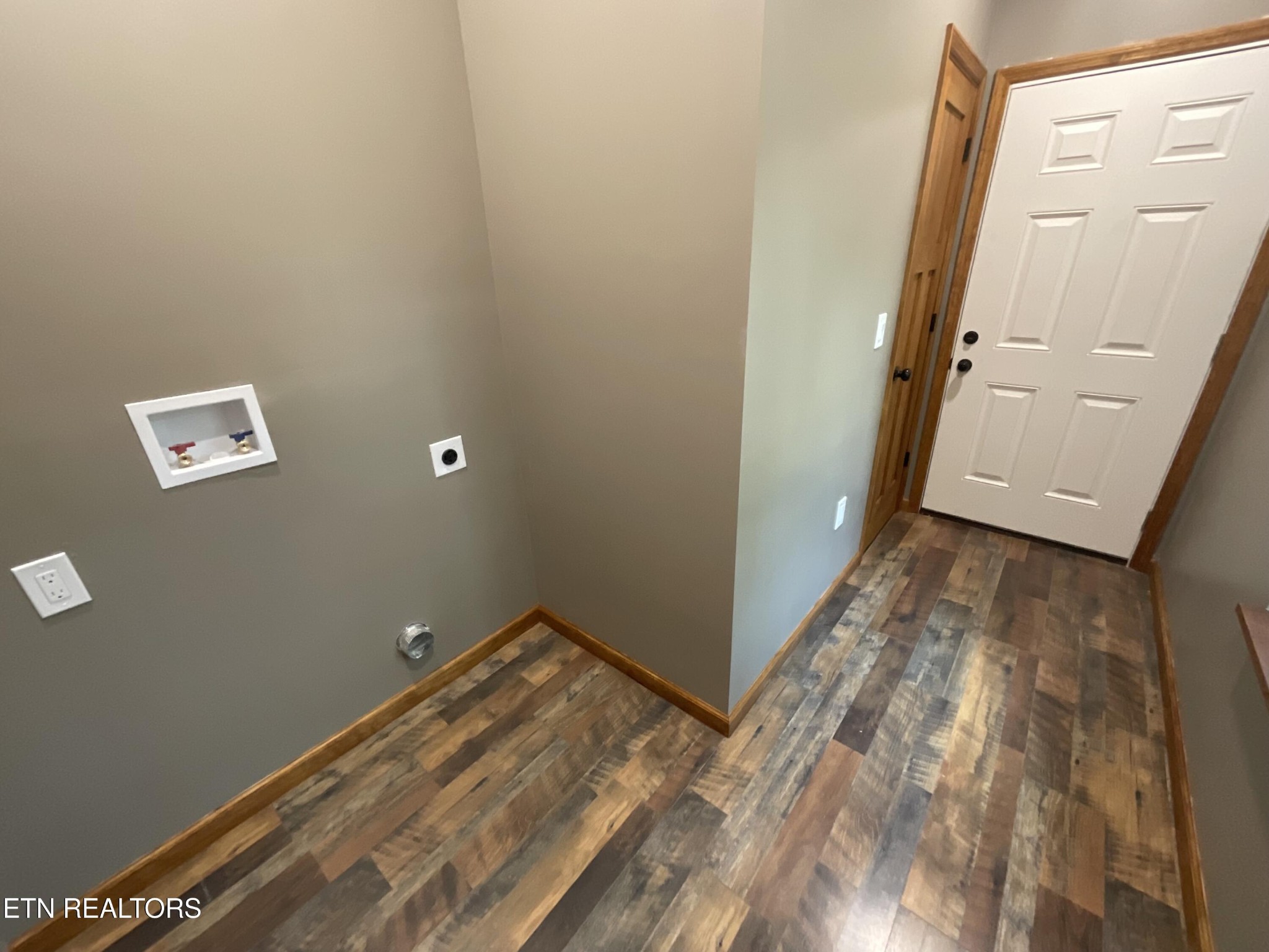 246 Burkemill Road Rockwood, TN 37854 - Photo 16 of 24 a view of room