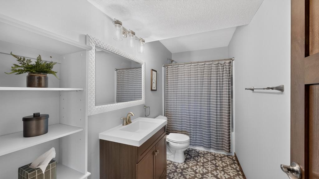 4621 Alan Lane Northwest Rochester, MN 55901 - Photo 26 of 37