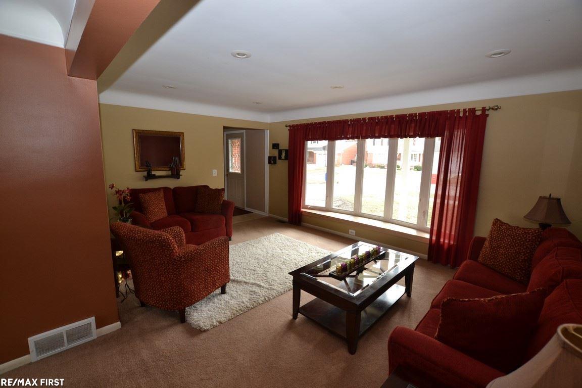 18525 Davidson Road Fraser, MI 48026 - Photo 3 of 43 31342126-2.JPG