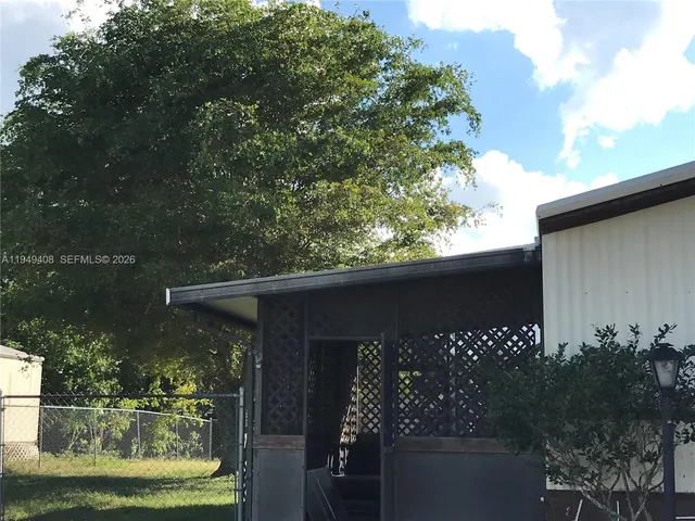 $1,950 | 10618 South 228th Lane, Unit A, Boca Raton, FL 33428