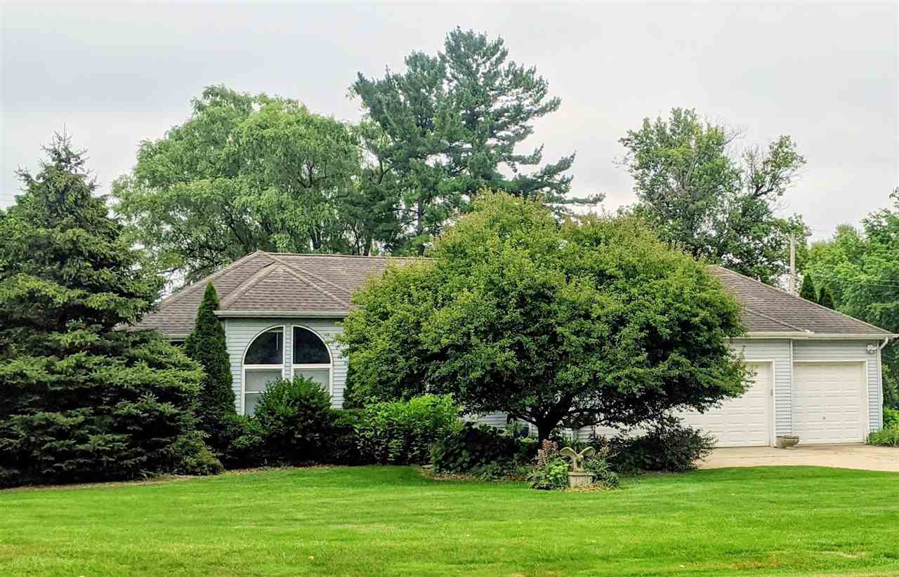 6300 Bennett Lake Road Fenton, MI 48430 - Photo 3 of 44 50050881-2.JPG