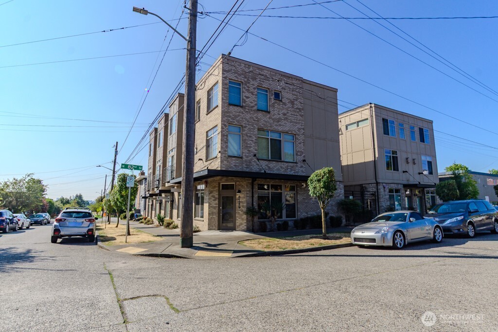 a car parked in front of a building