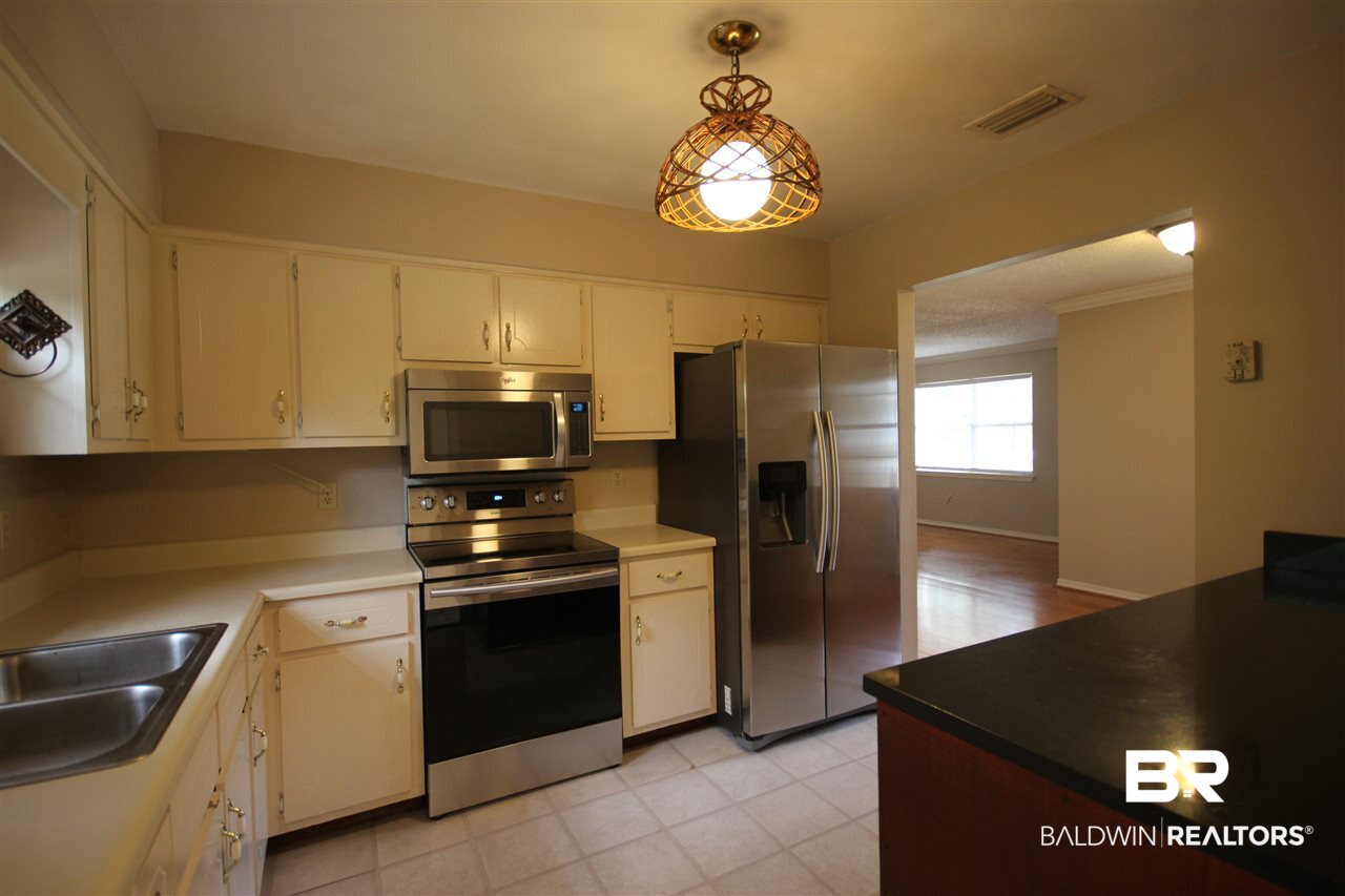 21895 4th Street Silverhill, AL 36576 - Photo 4 of 25