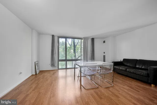 $179,900 | 950 25th Street Northwest, Unit 811N, Washington, DC 20037