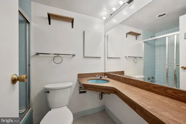 $179,900 | 950 25th Street Northwest, Unit 811N, Washington, DC 20037