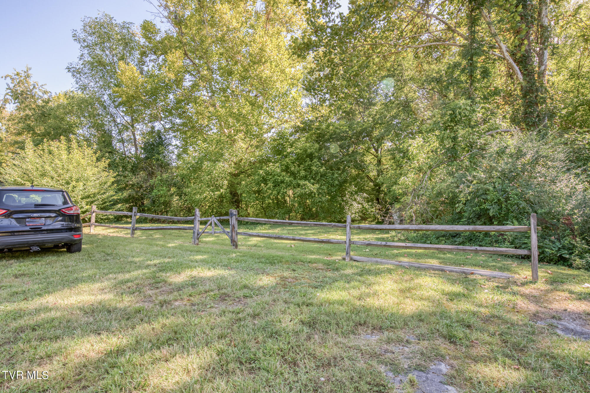 1984 Allison Road, Unit 1 Piney Flats, TN 37686 - Photo 21 of 25 161_3603_20 copy