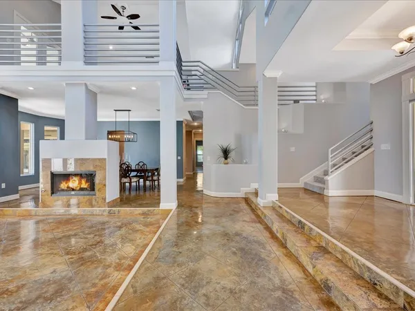 a view of an entryway with a livingroom