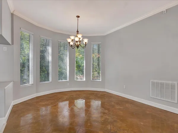 a view of empty room with window