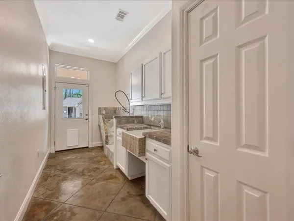 $798,000 | 205 Twin Creek, Lufkin, TX 75904