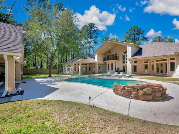 $798,000 | 205 Twin Creek, Lufkin, TX 75904