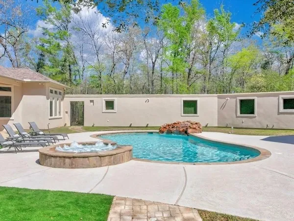 $798,000 | 205 Twin Creek, Lufkin, TX 75904