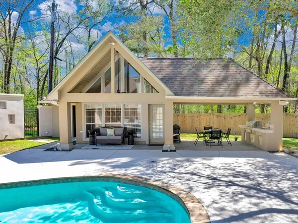 $798,000 | 205 Twin Creek, Lufkin, TX 75904