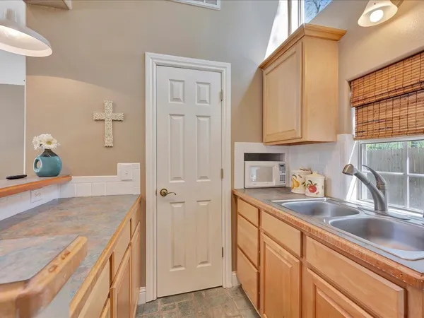 $798,000 | 205 Twin Creek, Lufkin, TX 75904