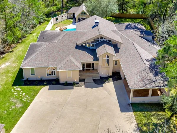 $798,000 | 205 Twin Creek, Lufkin, TX 75904