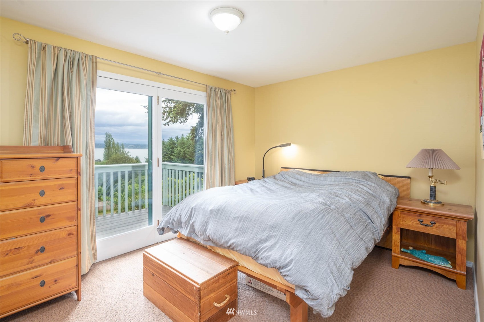 9238 Southwest Summerhurst Road Vashon, WA 98070 - Photo 21 of 38 Gallery Image 21