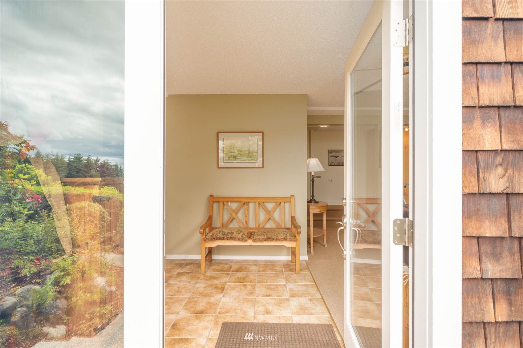 9238 Southwest Summerhurst Road Vashon, WA 98070 - Photo 25 of 38 Gallery Image 25