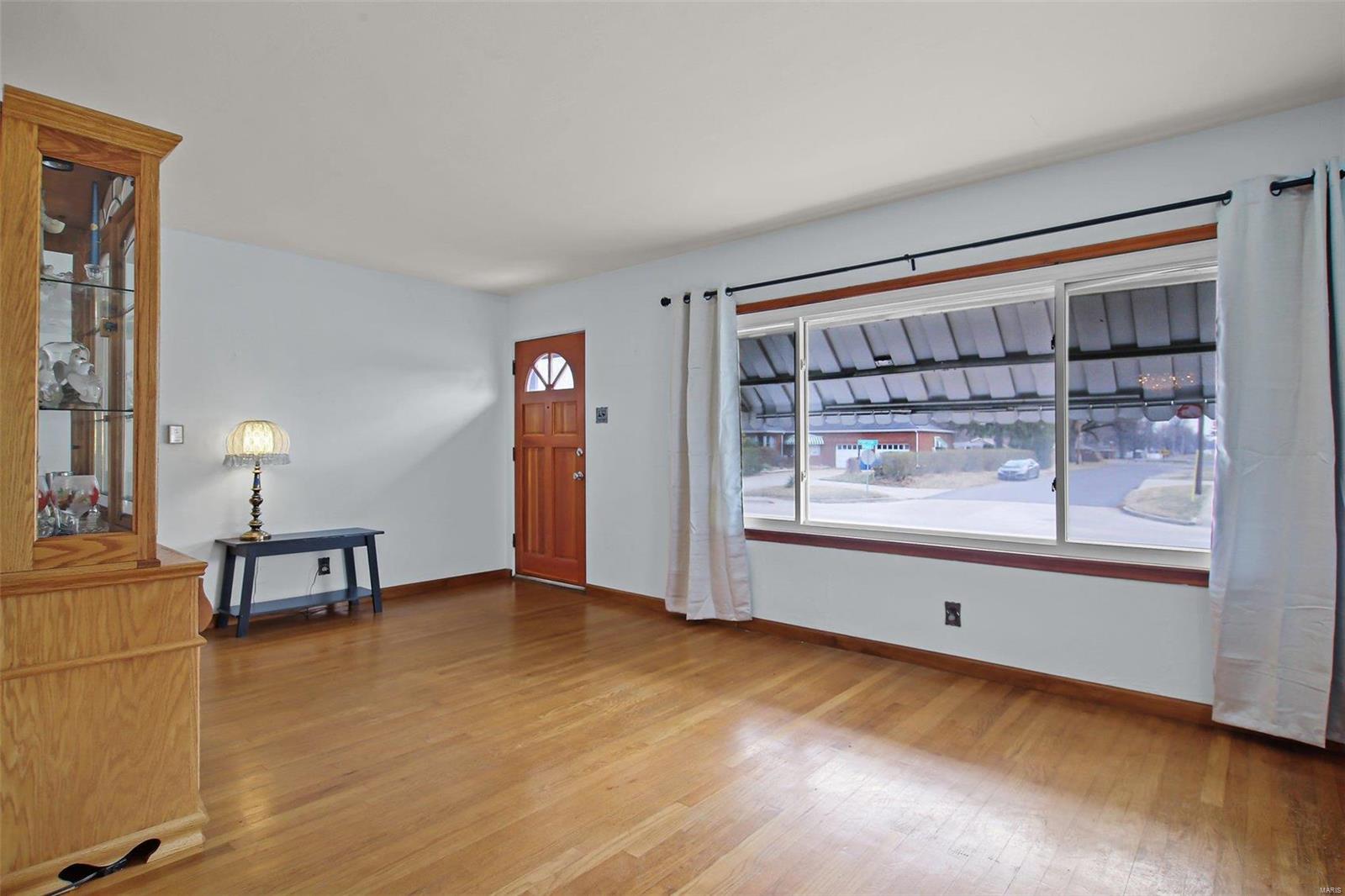 1915 Pontoon Road Granite City, IL 62040 - Photo 4 of 17 Gallery Image 4
