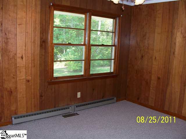 652 Compton Road Clinton, SC 29325 - Photo 3 of 14 Gallery Image 3