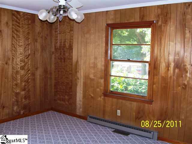652 Compton Road Clinton, SC 29325 - Photo 4 of 14 Gallery Image 4