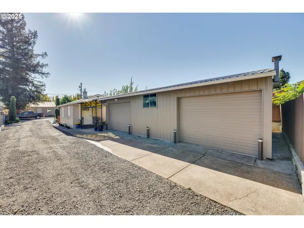 a view of outdoor space patio and entertaining space