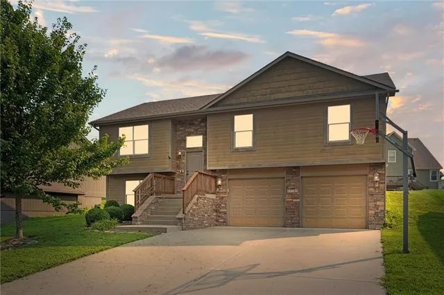 $349,900 | 15780 Northwest Morgan Street, Platte City, MO 64079