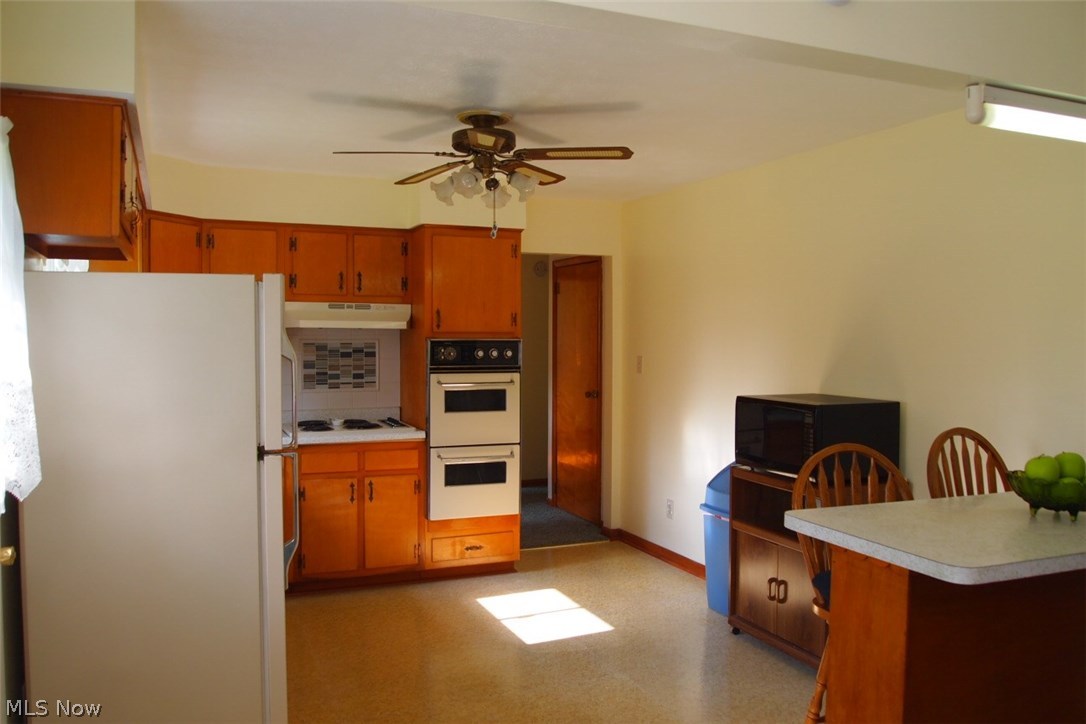 9390 Brakeman Road Chardon, OH 44024 - Photo 6 of 15