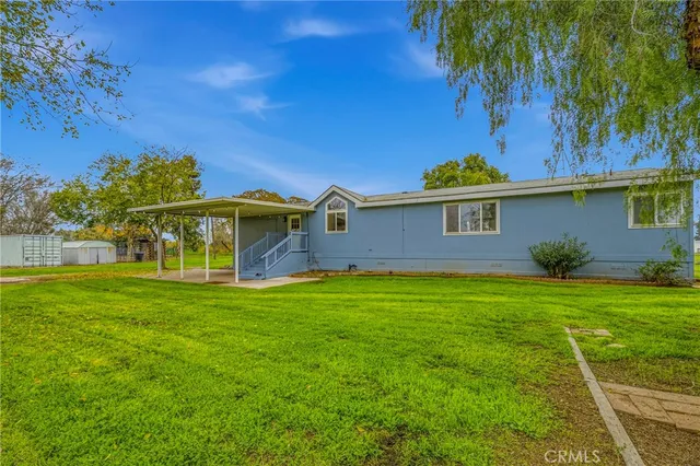 a big yard with lots of green space