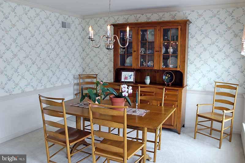 2657 Hazelwood Road Lancaster, PA 17601 - Photo 5 of 28 Gallery Image 5