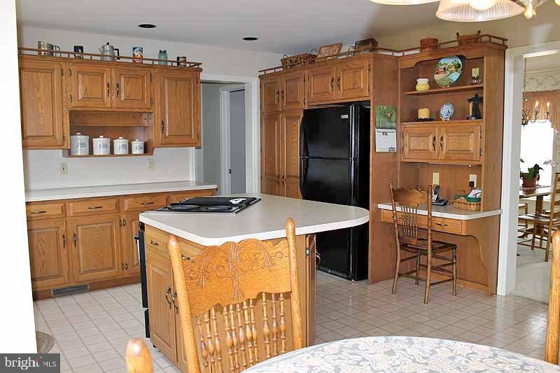 2657 Hazelwood Road Lancaster, PA 17601 - Photo 6 of 28 Gallery Image 6