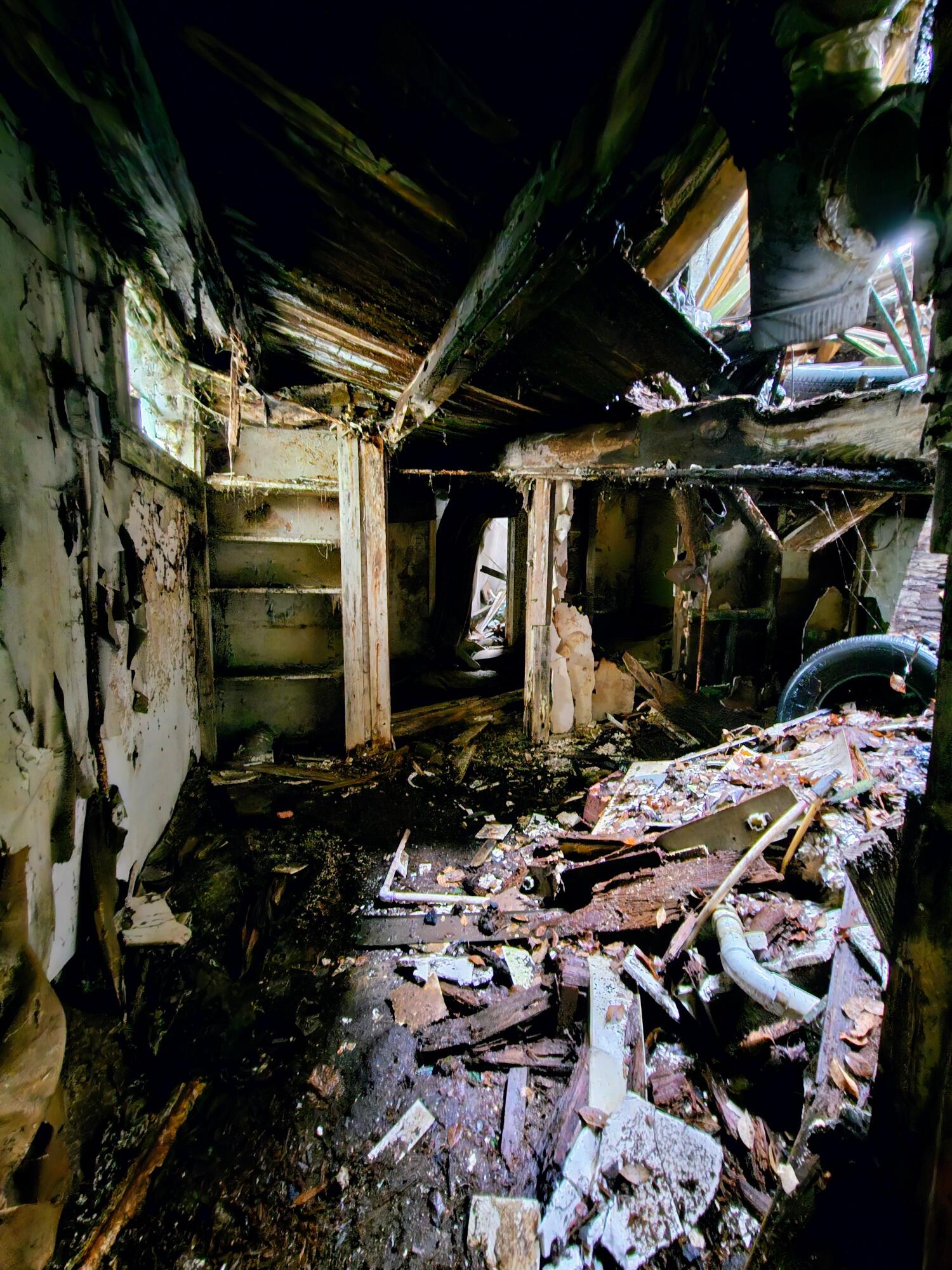 1695 West 10th Avenue Gary, IN 46404 - Photo 14 of 18 1500x2000