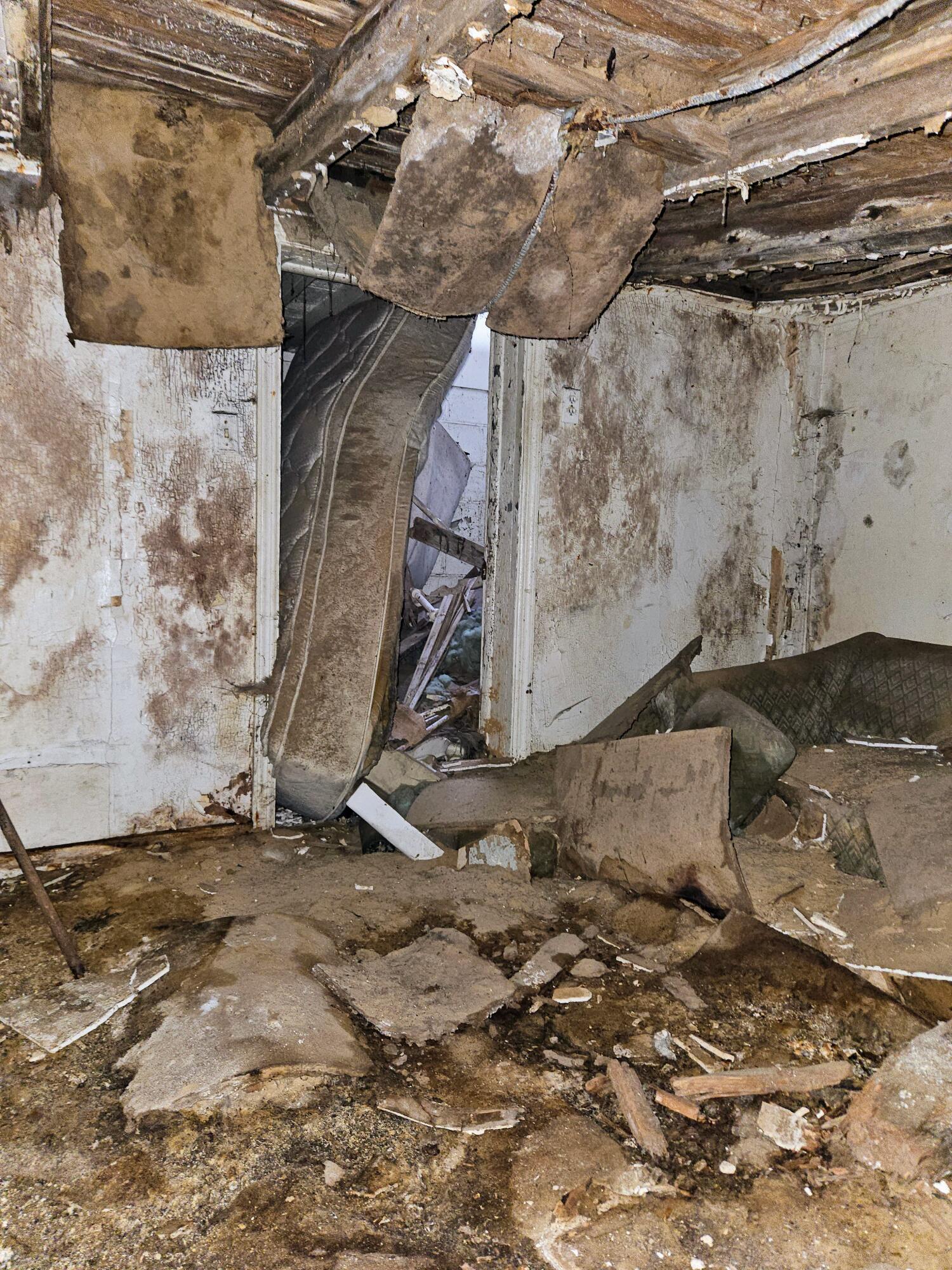 1695 West 10th Avenue Gary, IN 46404 - Photo 18 of 18 1500x2000