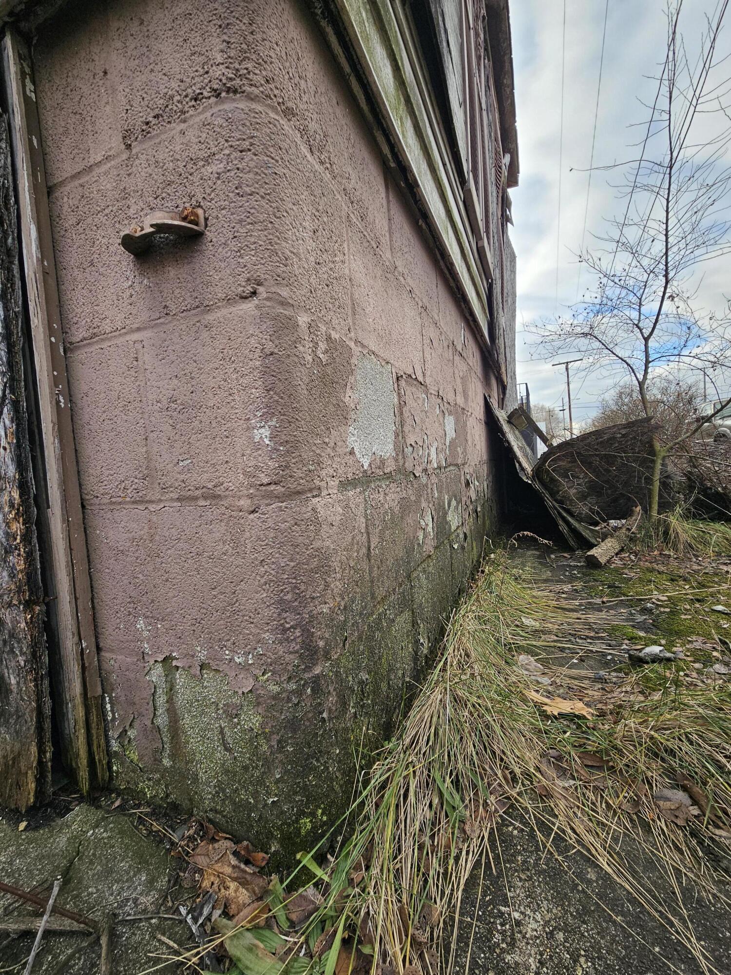 1695 West 10th Avenue Gary, IN 46404 - Photo 2 of 18 1500x2000