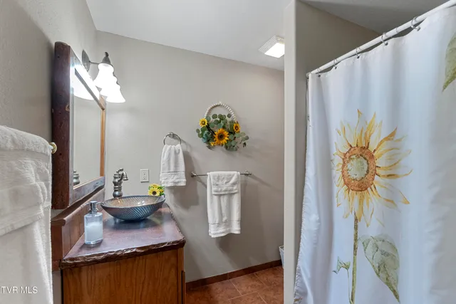 $1,200,000 | 3706 Salem Road, Parrottsville, TN 37843