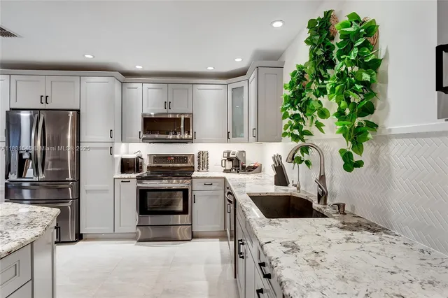 $1,720,000 | 14330 Southwest 20th Street, Davie, FL 33325