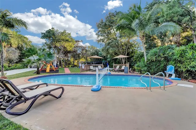 $1,720,000 | 14330 Southwest 20th Street, Davie, FL 33325